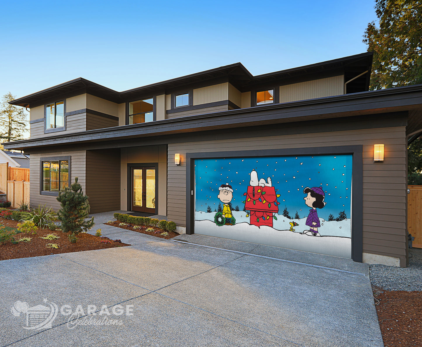 Holiday Helpers | Peanuts® Garage Door Cover