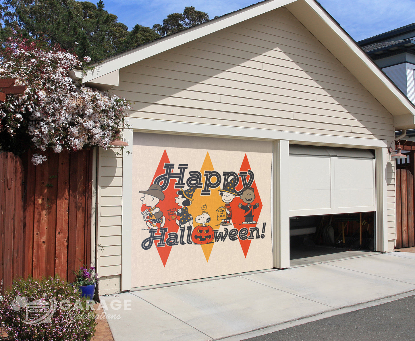 Spooktacular | 1-Car Peanuts® Garage Door Cover