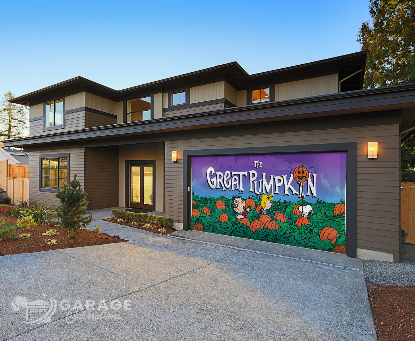 The Great Pumpkin | 2-Car Peanuts® Garage Door Cover